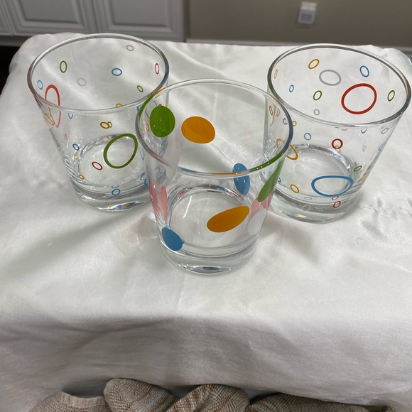 EUC 3 IKEA FLAT TUMBLER GLASSES WITH COLOURED CIRCLES AND SPOTS - Picture 4 of 6